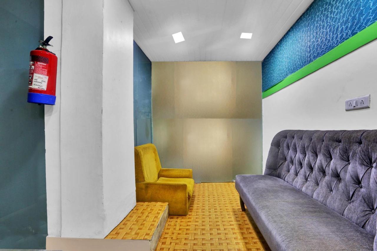 Oyo Flagship 83355 Hotel Om Sai Villa - Mumbai — Photos 2